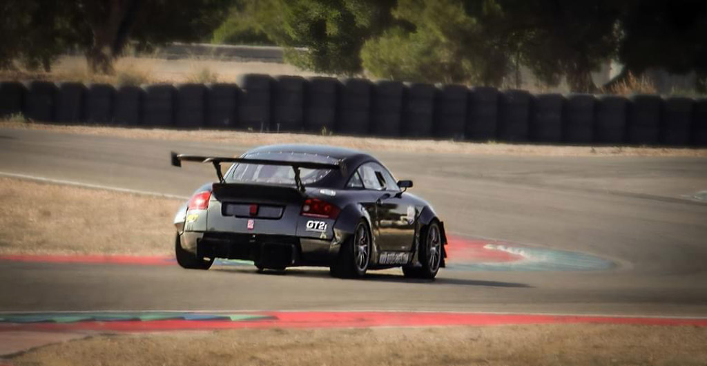 MK1 Audi TT apexing road race track