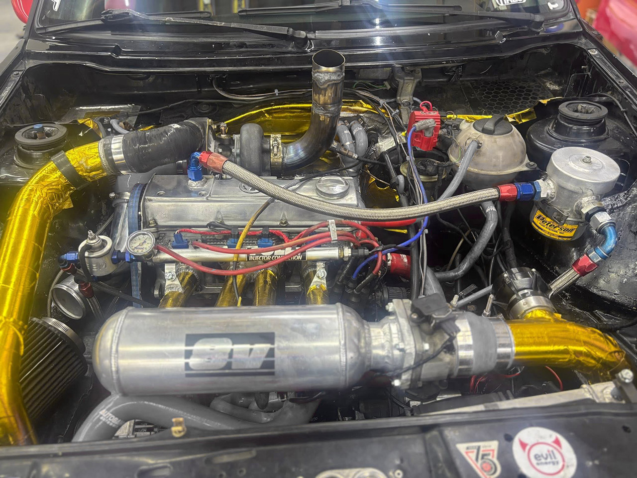 USRT 8V intake manifold + water/methanol