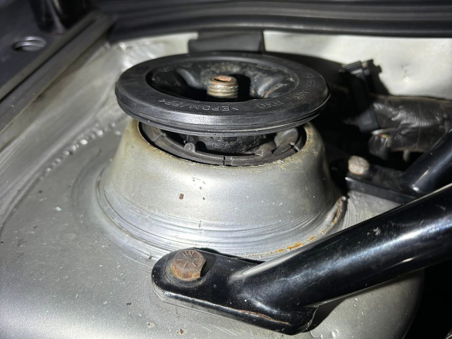 MK4 upper strut mount + stress bar