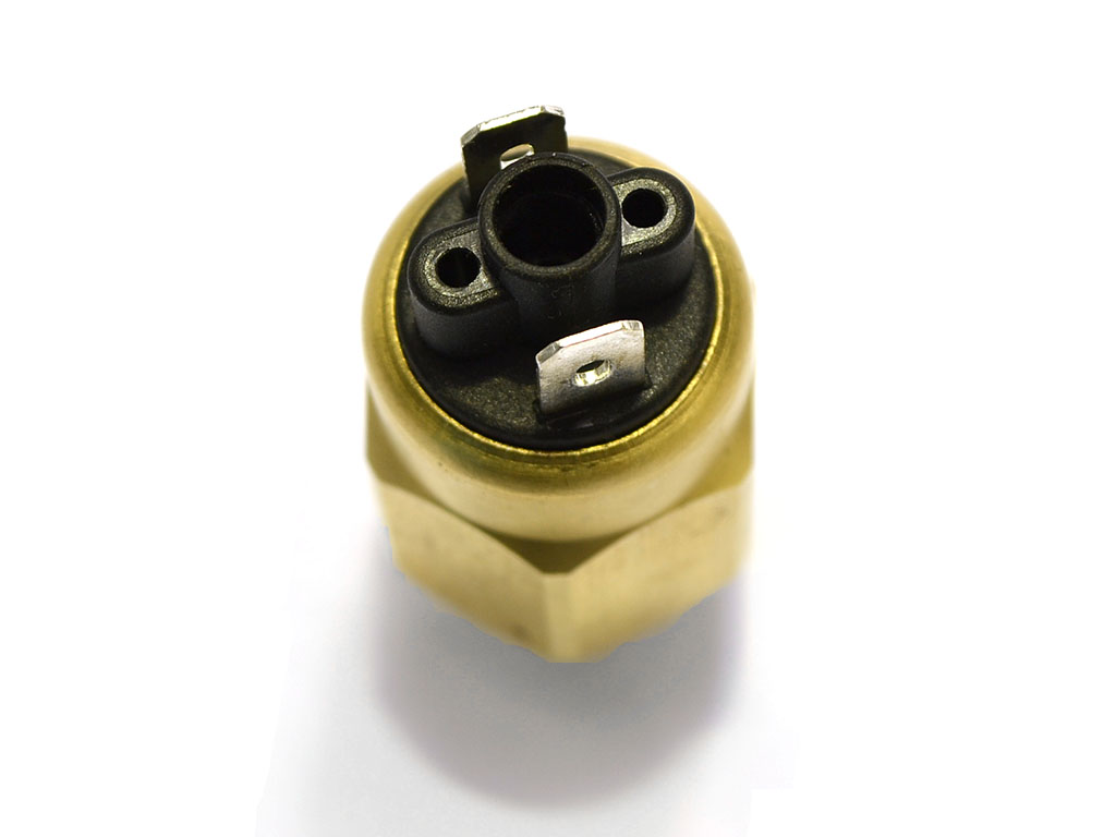 air pressure switch is adjustable via screw (5 - 25psi)