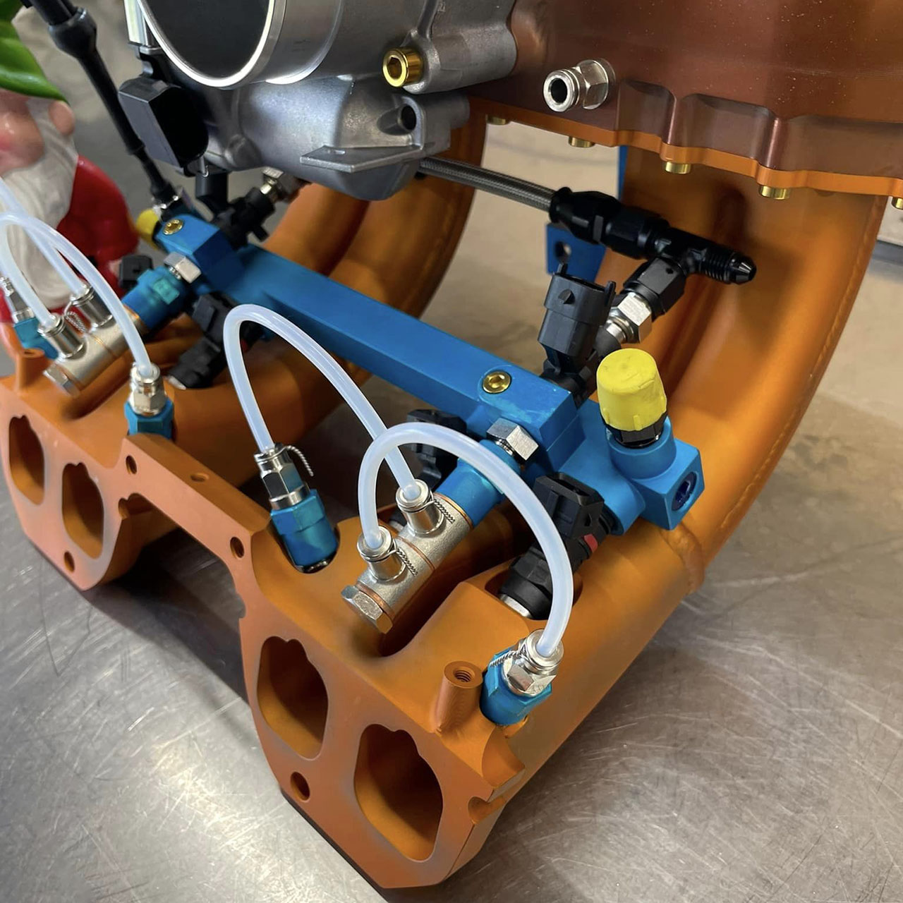USRT RACE valves deliver water methanol to Renault 1400 engine